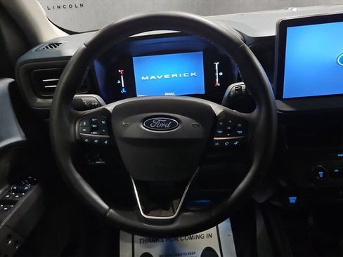 Certified 2025 Ford Maverick Lariat w/ Black Appearance Package AWD/4WD image 3
