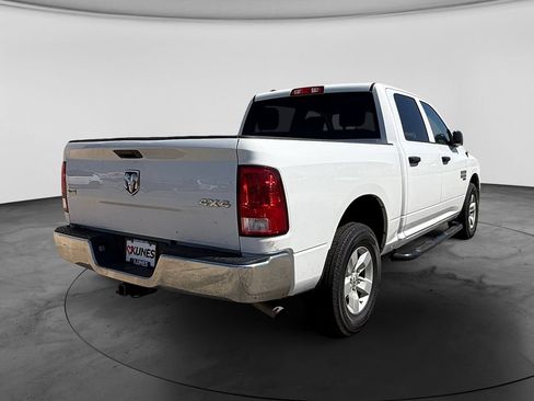 Used 2022 RAM 1500 Classic SLT AWD/4WD image 9