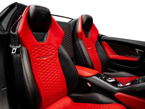 Used 2017 Lamborghini Huracan LP 580-2 RWD image 34