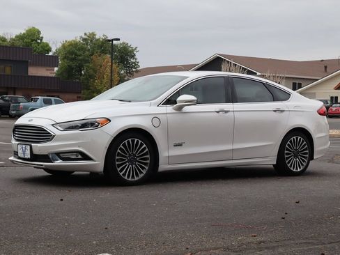 Used 2017 Ford Fusion Energi Titanium FWD image 11