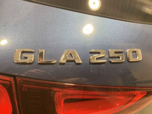 Used 2021 Mercedes-Benz GLA 250 4MATIC image 7