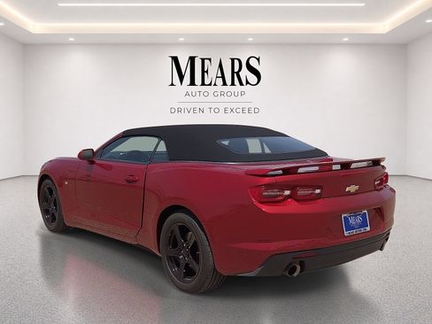 Used 2023 Chevrolet Camaro LT RWD image 3