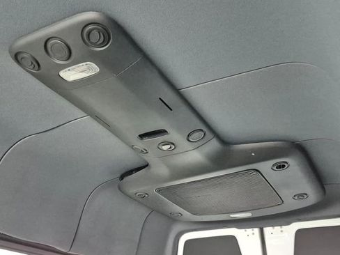 Used 2025 Mercedes-Benz Sprinter 2500 image 13