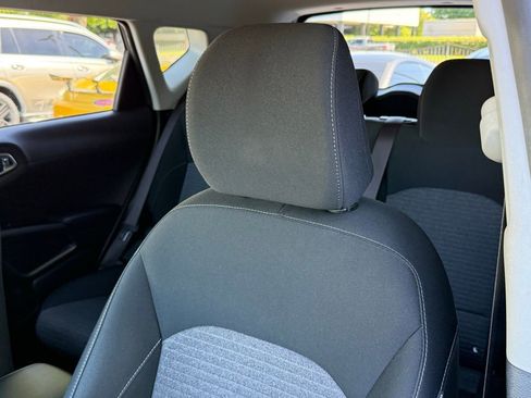Used 2020 Kia Soul S FWD image 2