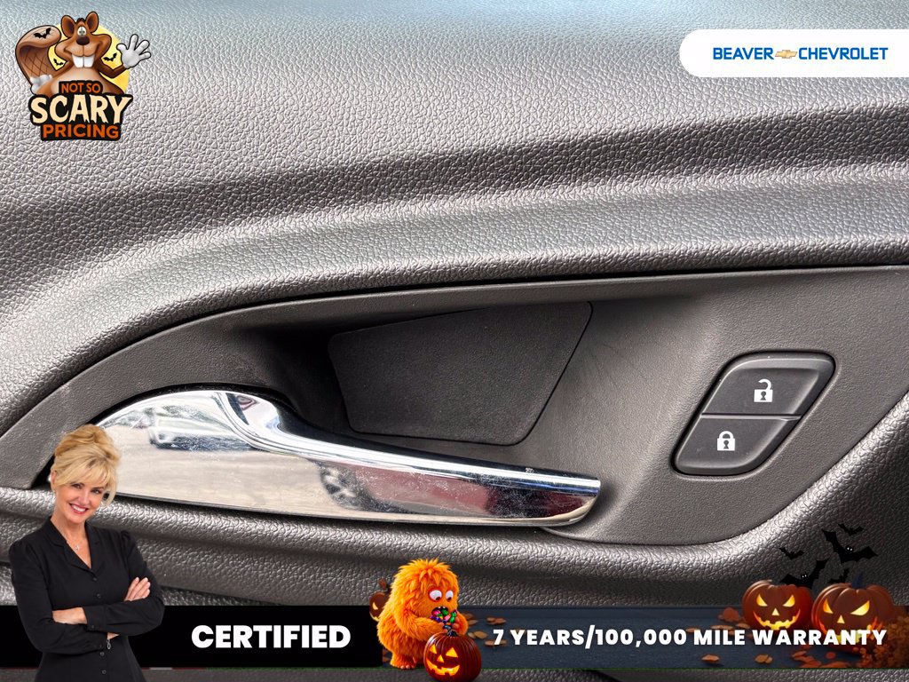 Used 2025 Chevrolet Trax RS w/ Sunroof Package FWD image 34