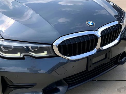 Used 2020 BMW 330i xDrive Sedan w/ Convenience Package AWD/4WD image 29