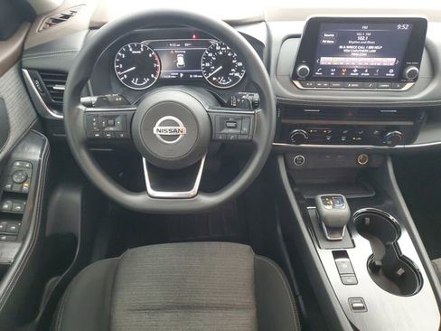 Used 2021 Nissan Rogue S image 15