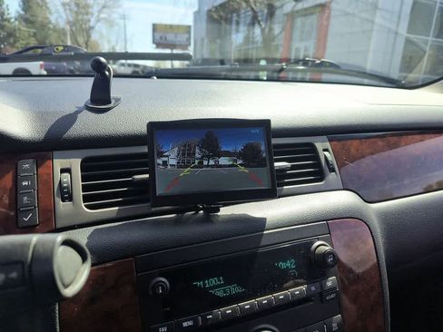 Used 2013 Chevrolet Tahoe LT AWD/4WD image 17