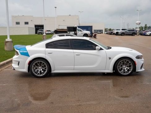 Used 2020 Dodge Charger SRT Hellcat w/ Harman/Kardon Audio Group RWD image 8