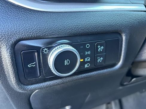 Used 2023 Ford Explorer XLT w/ Equipment Group 202A image 12