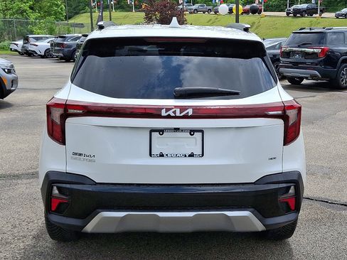 Used 2024 Kia Seltos EX AWD/4WD image 5