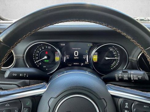 Used 2021 Jeep Wrangler Unlimited Sahara AWD/4WD image 21
