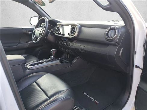 Used 2017 Toyota Tacoma TRD Pro image 21