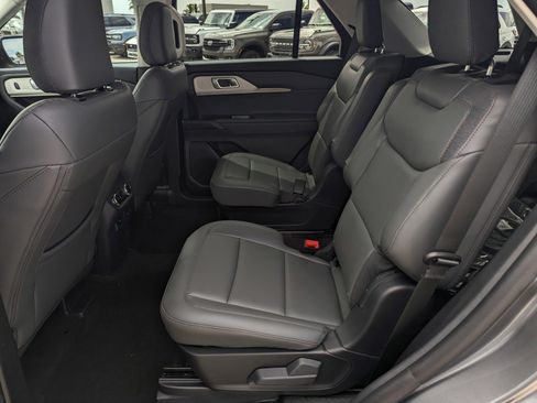 New 2026 Ford Explorer Active w/ Active Comfort Package RWD image 8