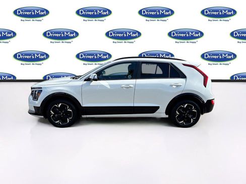 Used 2023 Kia Niro Wind FWD image 4