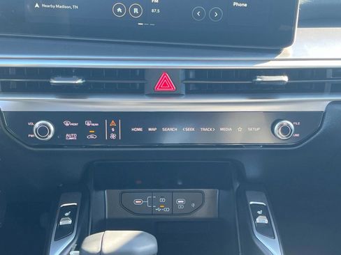 New 2025 Kia Sorento EX image 11
