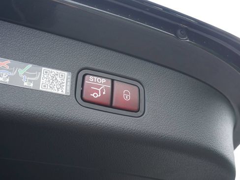 Certified 2025 Mercedes-Benz GLC 300 4MATIC image 34
