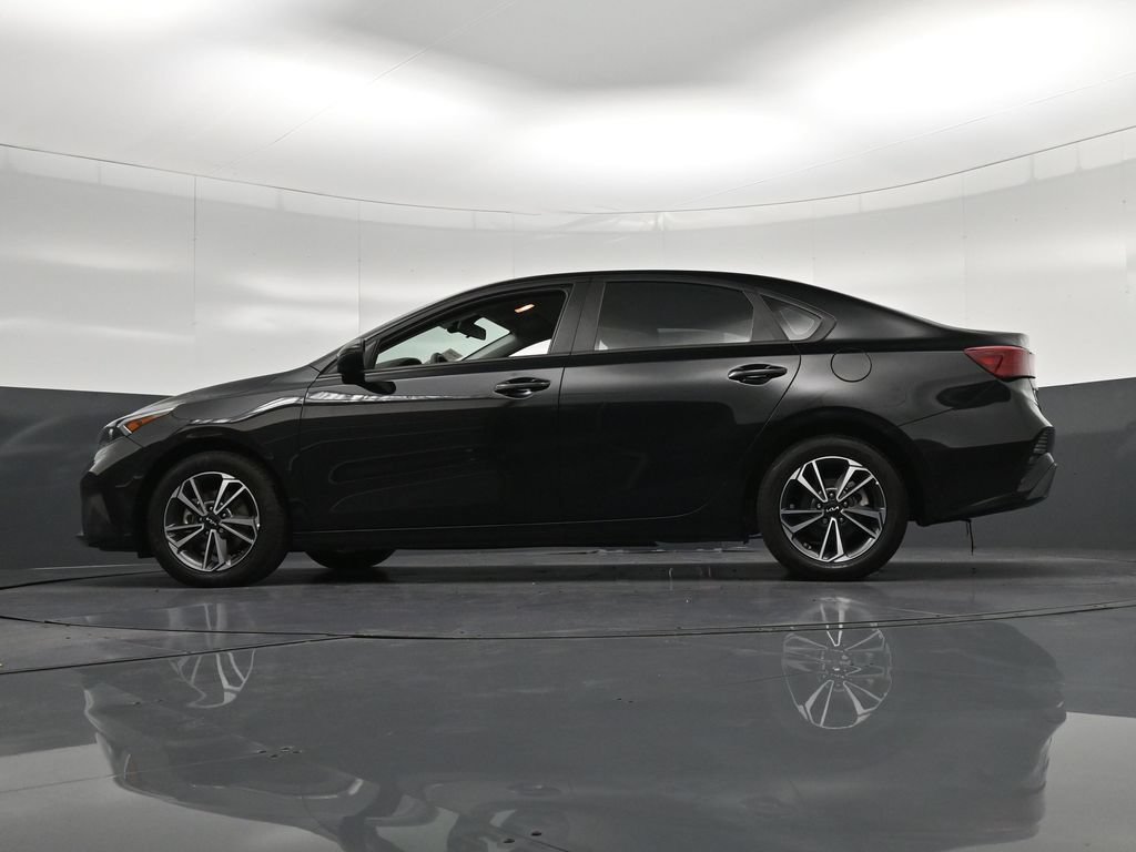 Used 2024 Kia Forte LXS w/ LXS Technology Package FWD image 32