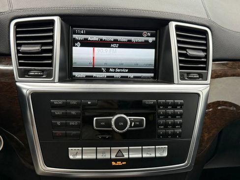 Used 2013 Mercedes-Benz GL 450 4MATIC image 35