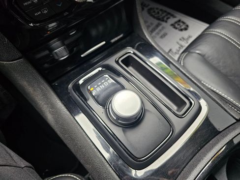 Used 2021 Chrysler 300 S image 27