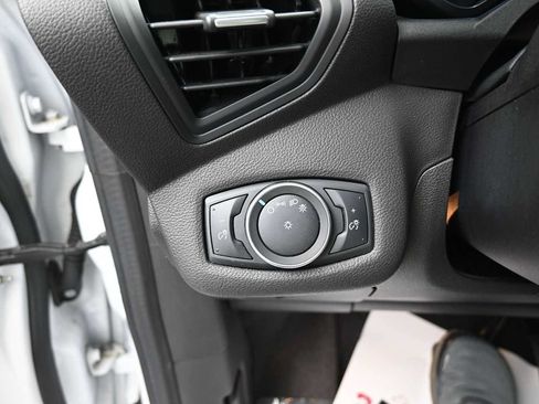 Used 2017 Ford C-MAX Energi SE FWD image 9