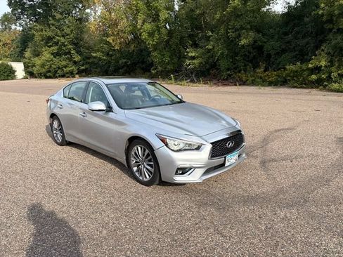 Used 2018 INFINITI Q50 Luxe w/ Sensory Package (Luxe) AWD/4WD image 14