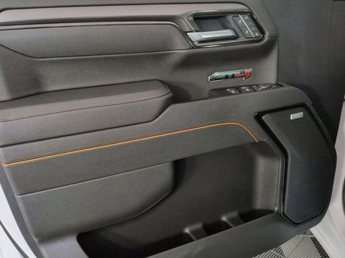 Certified 2025 GMC Sierra 1500 AT4 image 10