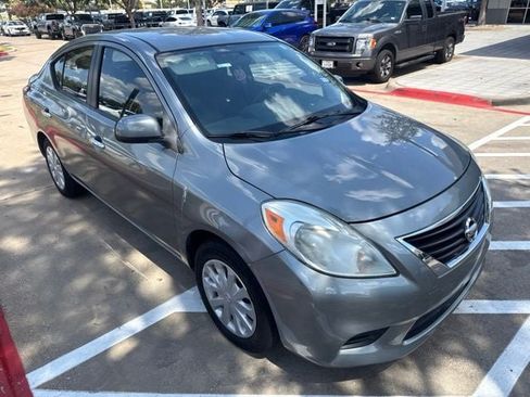 Used 2012 Nissan Versa SV w/ Convenience Pkg FWD image 1