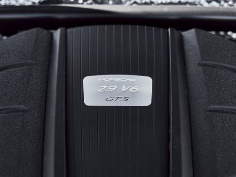 Used 2025 Porsche Macan GTS AWD/4WD image 17