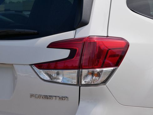 Used 2024 Subaru Forester Premium AWD/4WD image 17