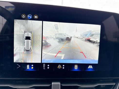 Used 2025 Chevrolet Equinox RS w/ Safety and Technology Package image 17