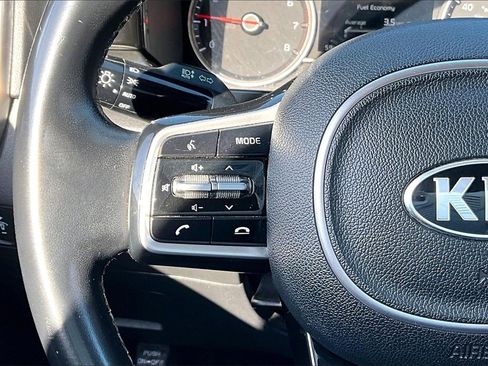 Used 2021 Kia Sorento S image 18