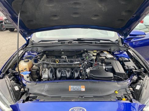 Used 2016 Ford Fusion SE FWD image 29
