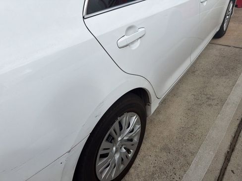 Used 2013 Toyota Camry LE image 12