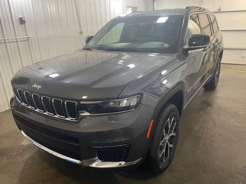 New 2025 Jeep Grand Cherokee L Limited image 4