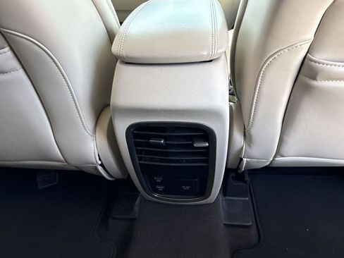 Used 2019 Lincoln MKC Reserve w/ MKC Technology Package FWD image 18