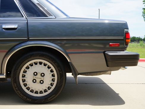 Used 1987 Toyota Cressida Sedan RWD image 32