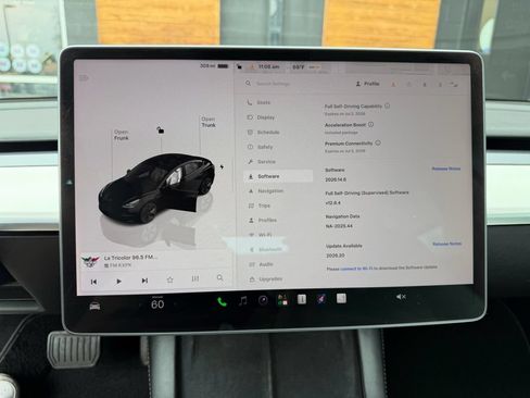 Used 2022 Tesla Model 3 Long Range AWD/4WD image 36