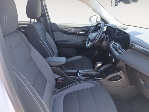 Used 2025 Chevrolet TrailBlazer LT w/ Convenience Package FWD image 15