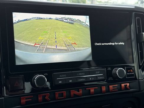 Used 2025 Nissan Frontier PRO-4X w/ Tow Package AWD/4WD image 28