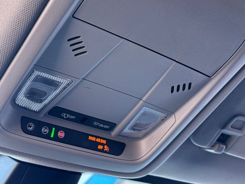 Used 2023 Chevrolet Blazer LT image 25