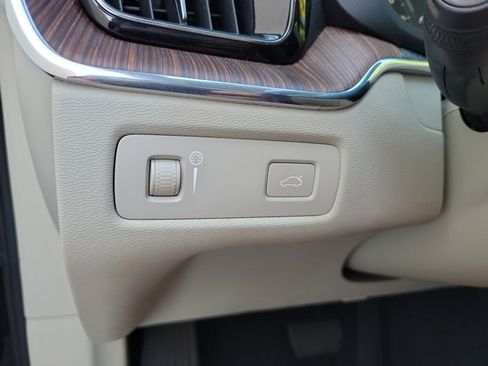 Used 2019 Volvo XC60 T5 Inscription w/ Protection Package Premier image 33