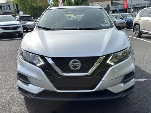 Used 2020 Nissan Rogue Sport SV AWD/4WD image 2
