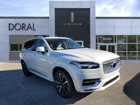 Used 2023 Volvo XC90 B5 Plus w/ Protection Package Premier image 1