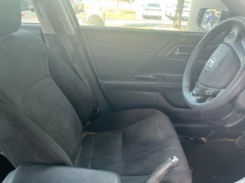 Used 2015 Honda Accord EX image 9