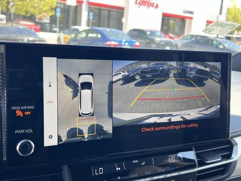 New 2026 Toyota Sienna Platinum image 14