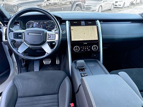 Used 2023 Land Rover Discovery S R-Dynamic image 25