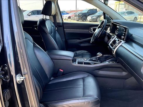 Used 2021 Kia Sorento S image 9