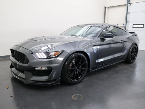 Used 2017 Ford Mustang Shelby GT350 w/ Electronics Package RWD image 7