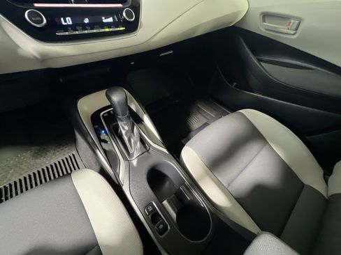 Used 2025 Toyota Corolla LE w/ Convenience Package FWD image 26